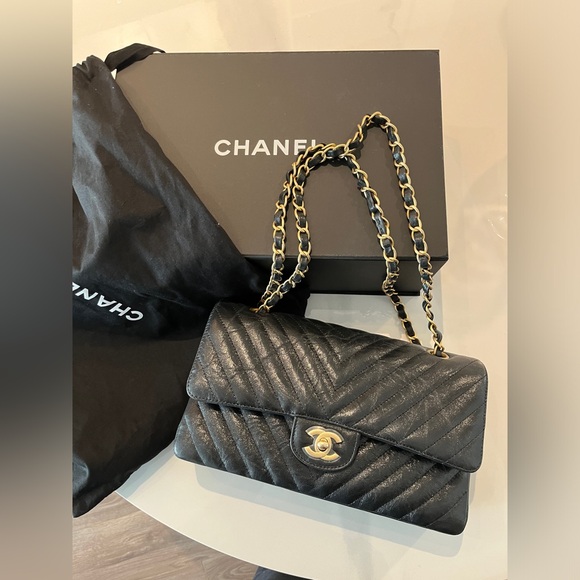 Chanel Classic Flap Black Medium - Picture 1 of 12